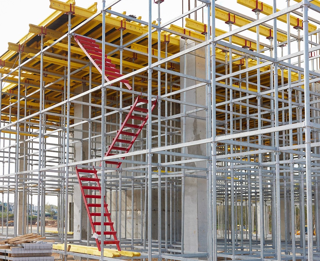 Элементы системы KUB ST выполнены из горячеоцинкованного штрипса. Такое покрытие эффективно защищает металл от коррозии, продлевая срок службы.