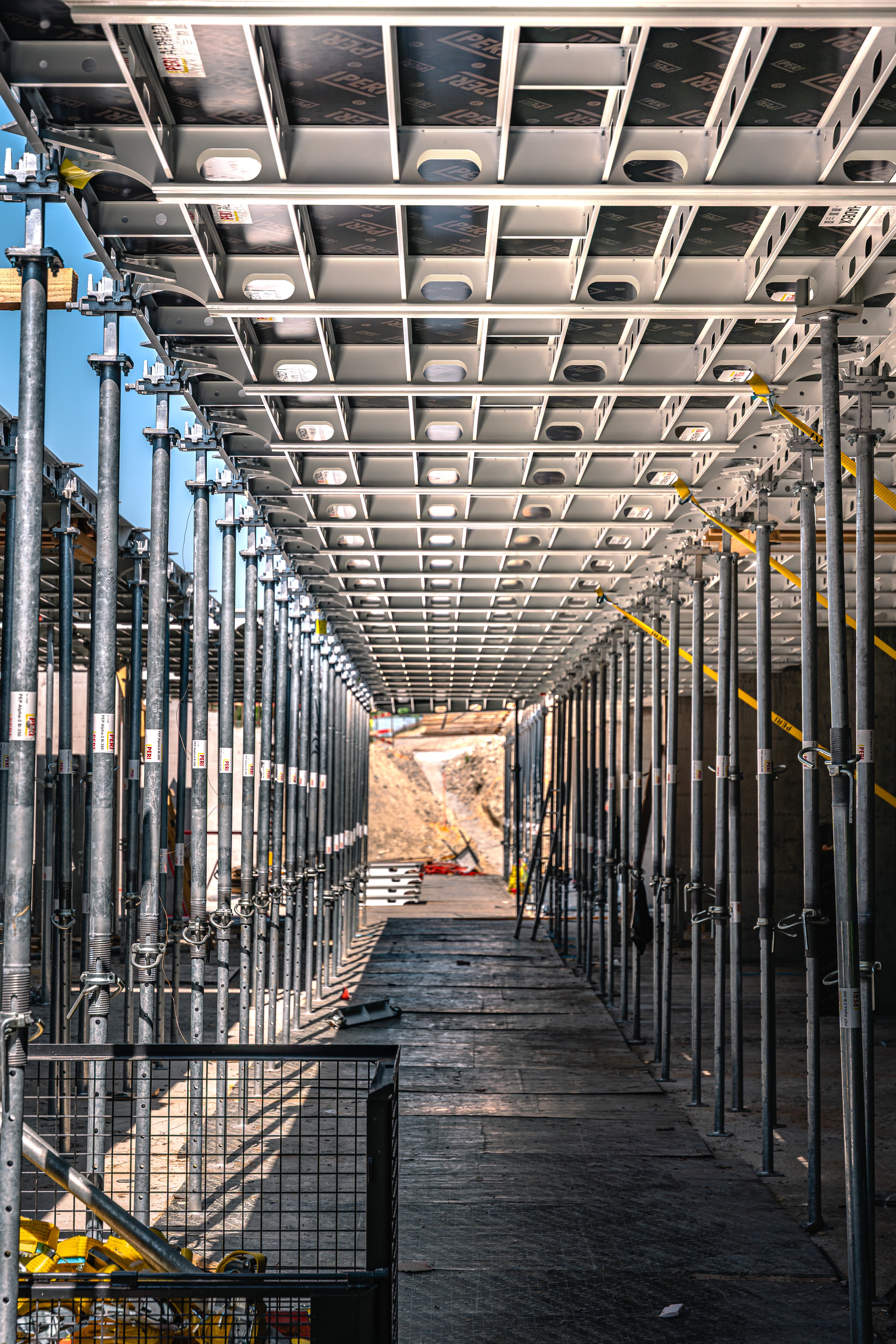 Типово кофражно решение за плоча, осигуряващо бърз и безопасен монтаж.