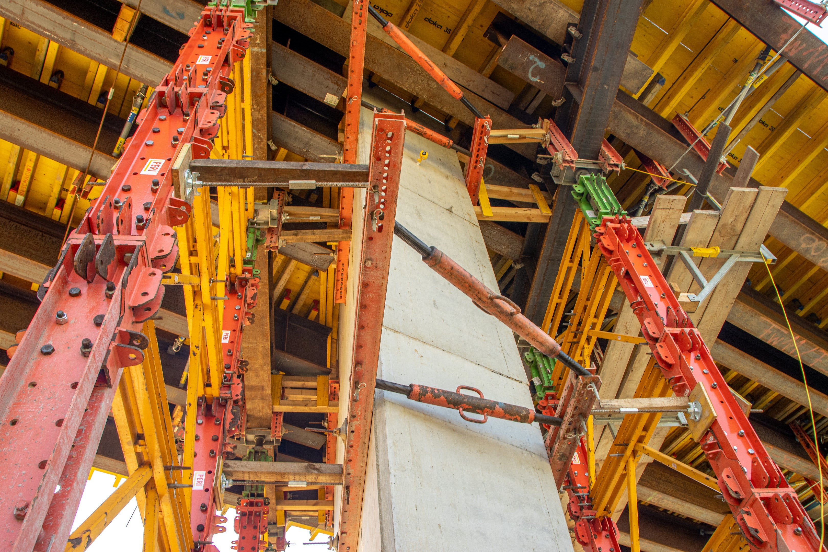 Rückhängung VST Scheibe mit Windverband