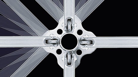 The rosette on the standard allows for connections up to 45°. The nodes at spacings of 50 cm also provide connection possibilities in all directions.<br/>