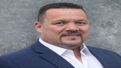 ##salesContact.expertImageAltLabel##