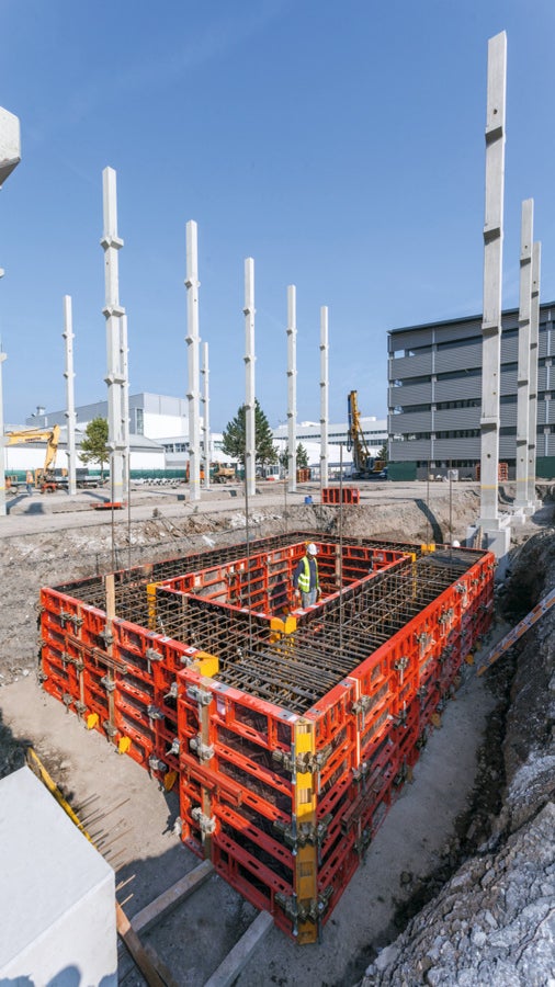 Kompaktné stenové debnenie s rôznorodým použitím pre pozemné a inžinierske stavby