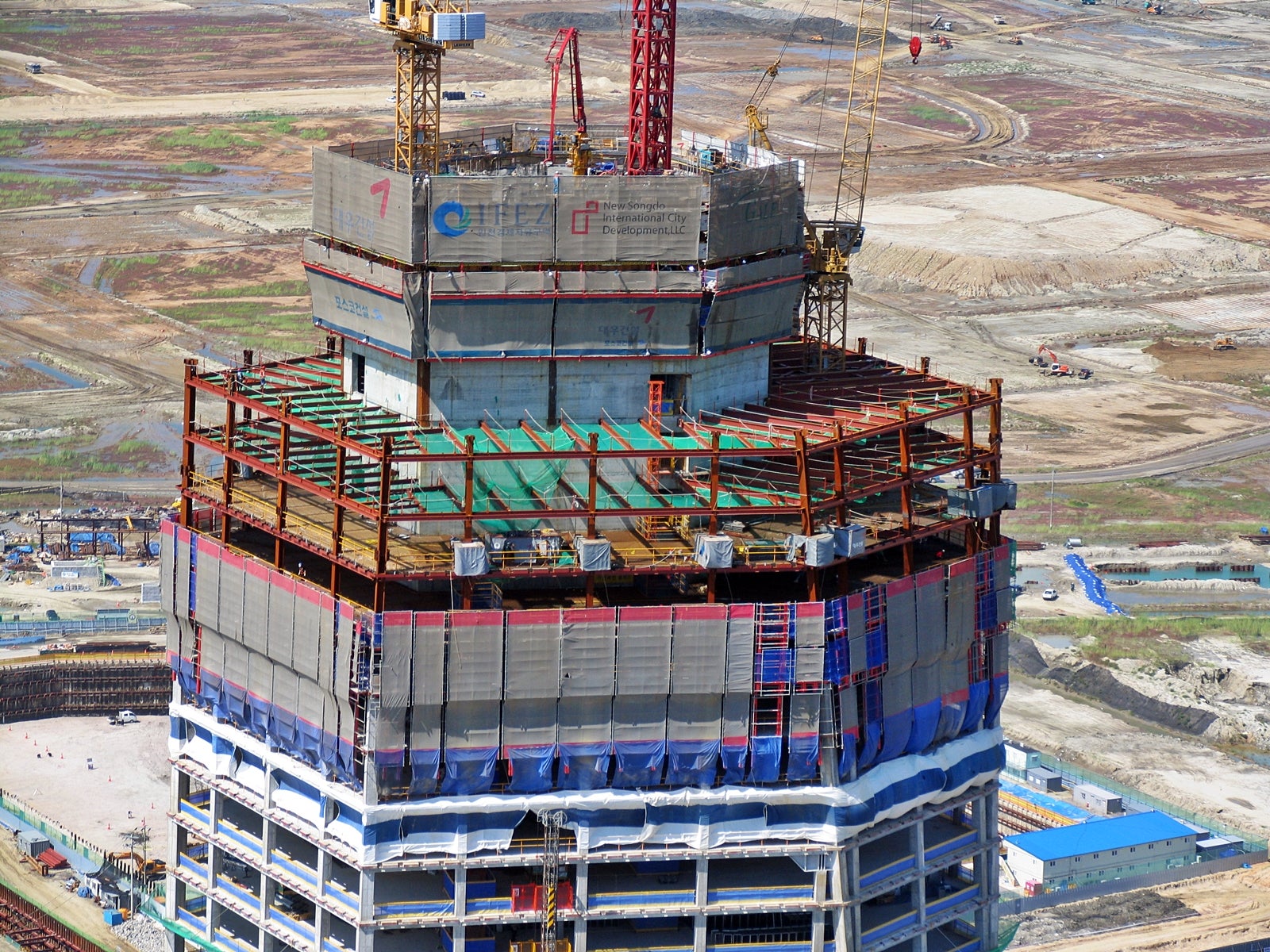송도 포스코타워 (구 동북아무역센터), 연수구, 인천광역시