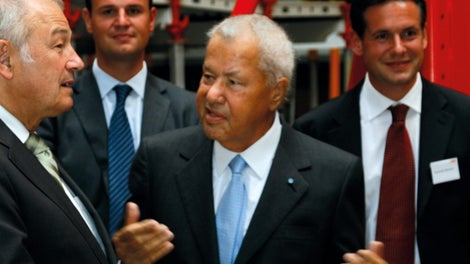 <p>En 2008, Artur Schw&amp;ouml;rer recibe la Orden del M&amp;eacute;rito de Baviera por la obra de su vida, la m&amp;aacute;s alta condecoraci&amp;oacute;n de Baviera. Artur Schw&amp;ouml;rer fallece en 2009 a la edad de 76 a&amp;ntilde;os.</p><br/>