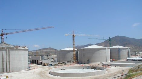 Antes de la construcción de las dos mayor plantas de tratamiento de aguas negras, la mayoría del agua utilizado por la ciudad era vertida directamente en los ríos circundantes.