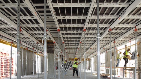 מערכת סקיידק ליציקת 2,000 מ"ר תקרת בטון חשוף