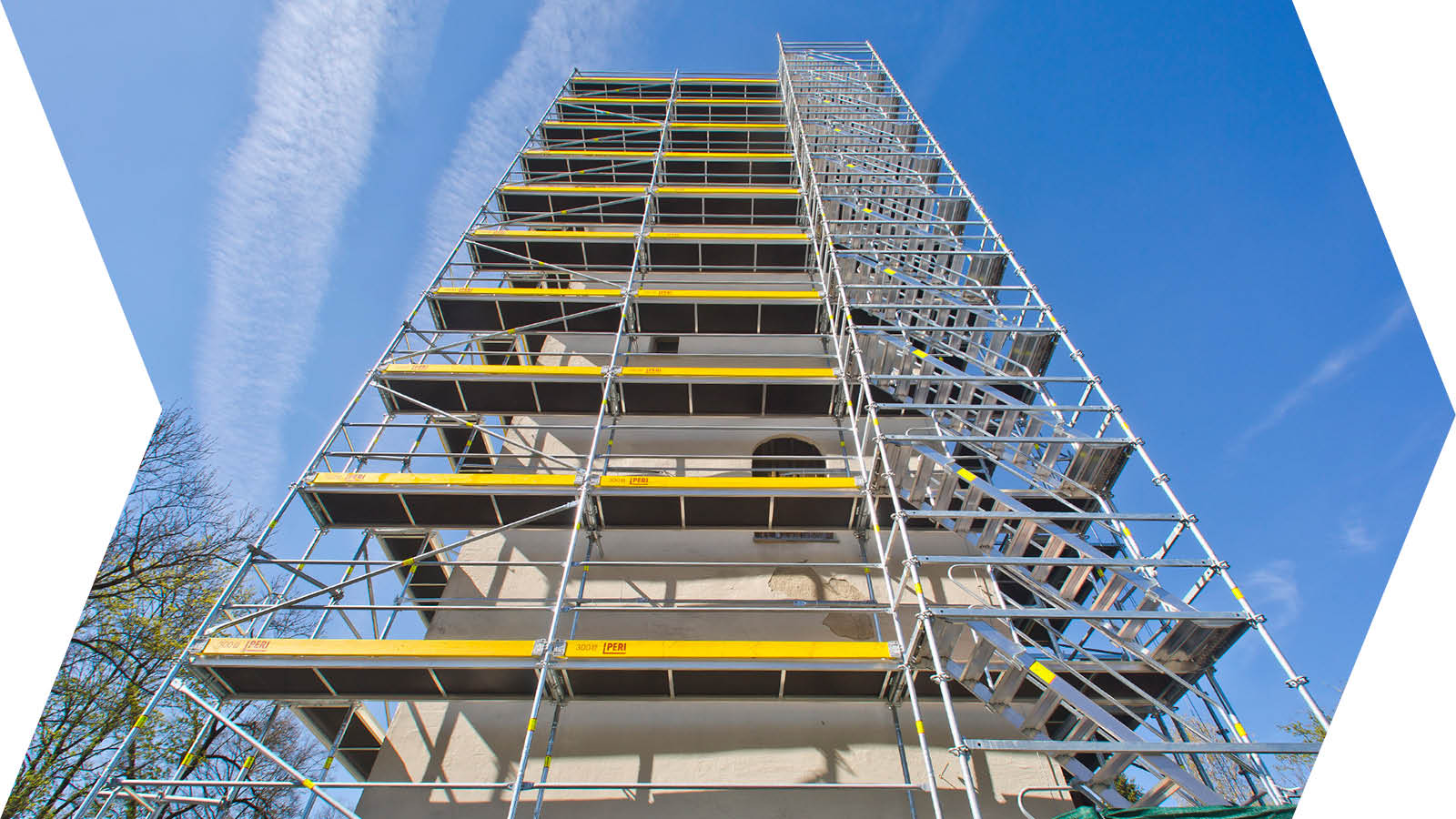 Wszechstronność stosowania – kompatybilność z rusztowaniem modułowym PERI UP Flex.<br/>