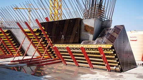 For constructing the complex, curved reinforced concrete walls with differently sized box-outs along with varying wall thicknesses, customised 3D special formwork elements were used.