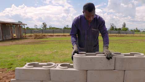 Twisted Block Building innovatively, changing lives: PERI formwork creates added value