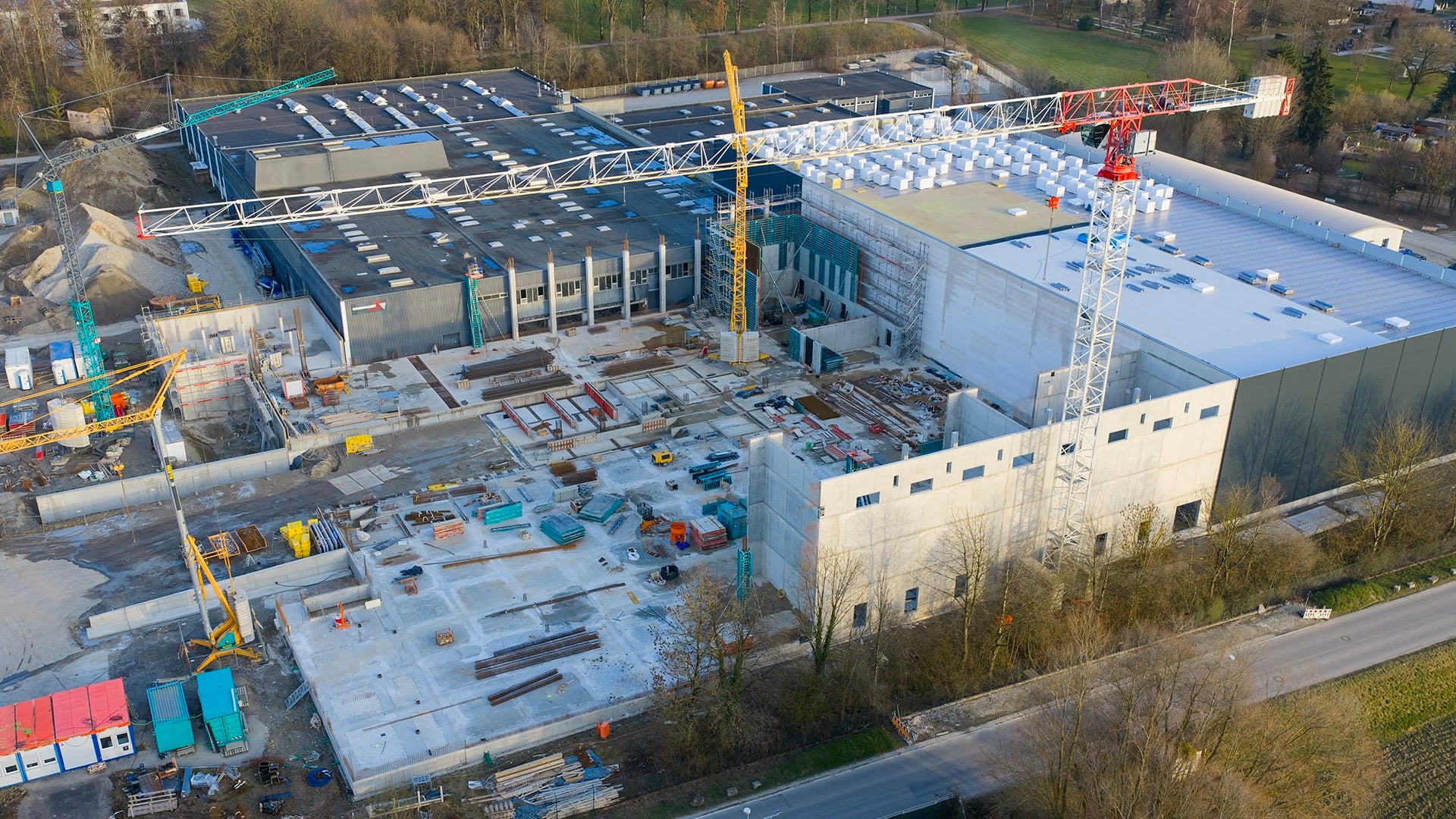 Die Dimensionen der beiden neuen Lagerhallen im Grieshaber-Logistikpark Ravensburg-Weissenau sind beeindruckend.