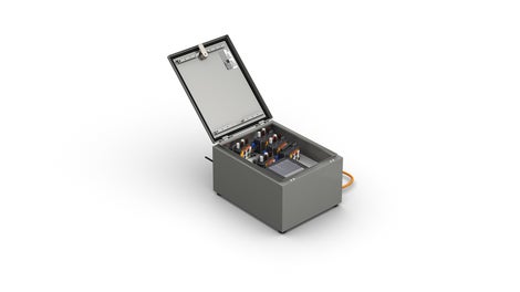 掀盖式处理器保护箱能够放置主机和几个不同的温度测量仪。