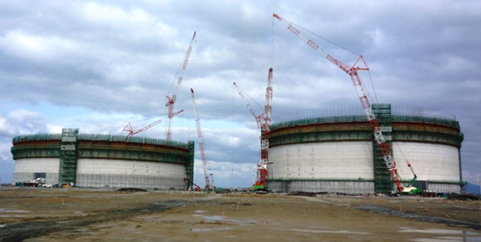 ひびきLNG基地建設工事（福岡県 北九州市）LNGタンク全体図