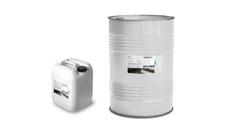 Develop EMU ist eine gebrauchsfertige Emulsion auf Basis von Mineralöl und Pflanzenöl. Das Betontrennmittel ist frei von Lösemitteln, Wachs und Silikonen. Es ist biologisch schnell abbaubar und erreicht gemäß DGNB-System für Baustellen die Qualitätsstufe Platin.