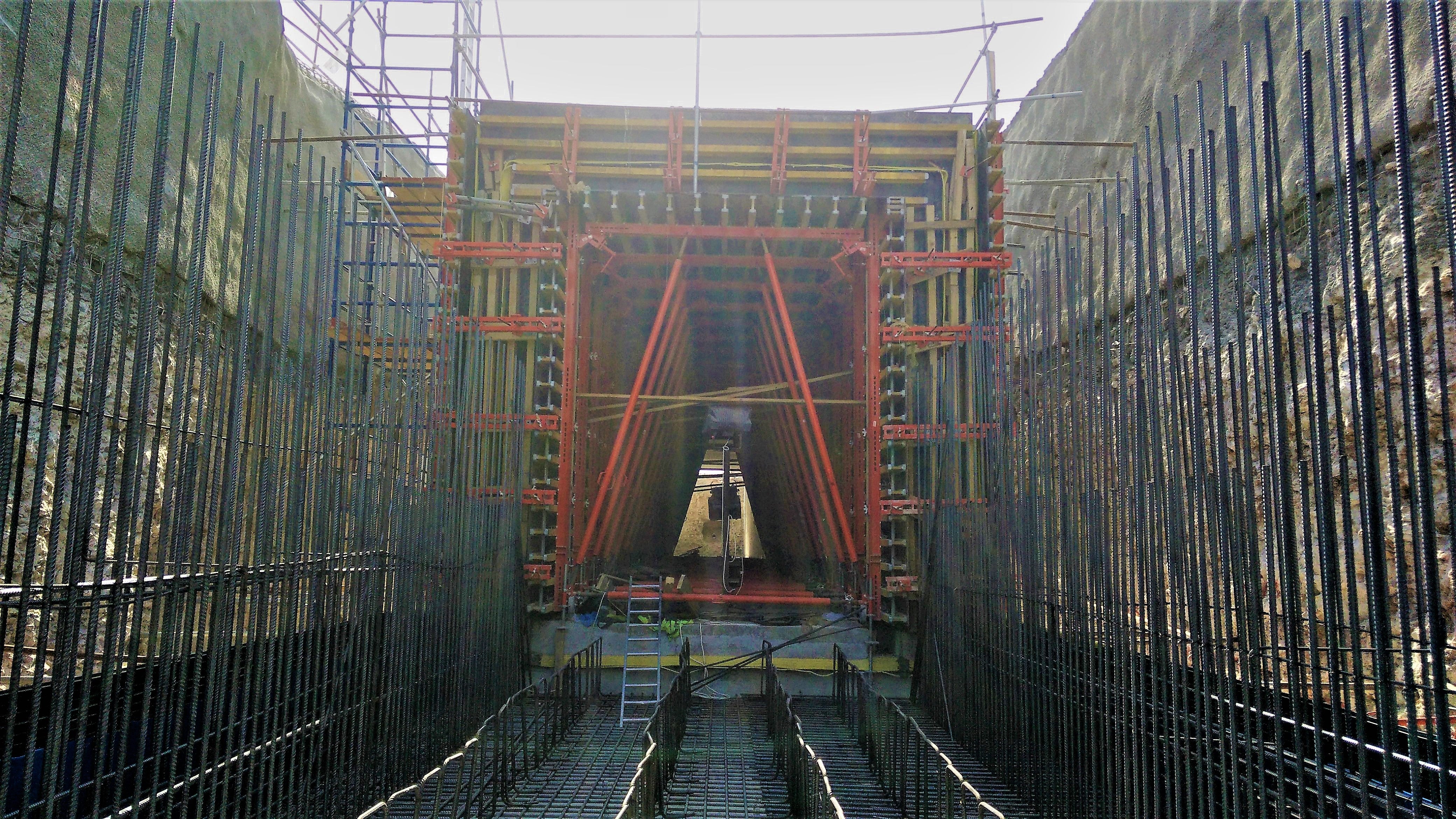 Special solutions from PERI to meet any challenge or requirement on-site. 