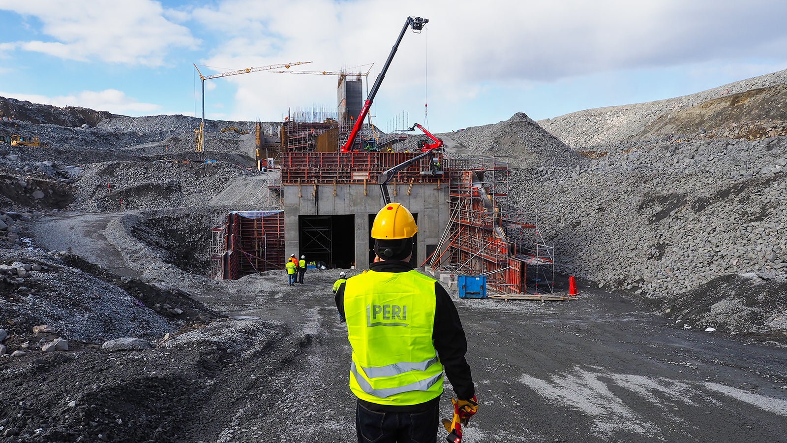 Kundanpassade ritningar samt beräkningar för effektivt utnyttjande av material och säkerhet.