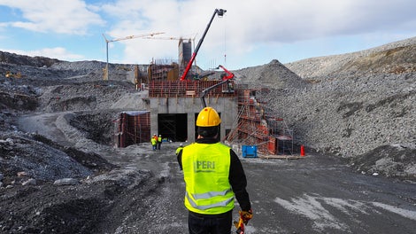 Kundanpassade ritningar samt beräkningar för effektivt utnyttjande av material och säkerhet.