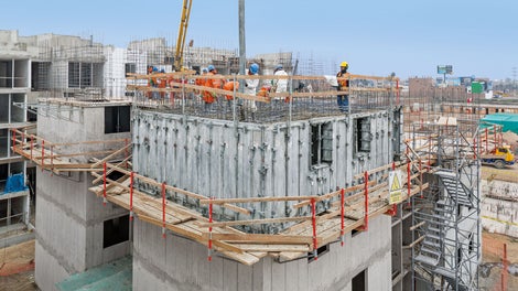 UNO的施工过程可靠、安全；使用系统化的组件如栏杆、支架，可完成平台周围防护栏的安装。