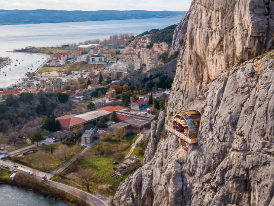 Tunel Komorjak, Omiš