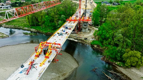 Wózek nawisowy PERI VARIOKIT do betonowania wspornikowego<br/>