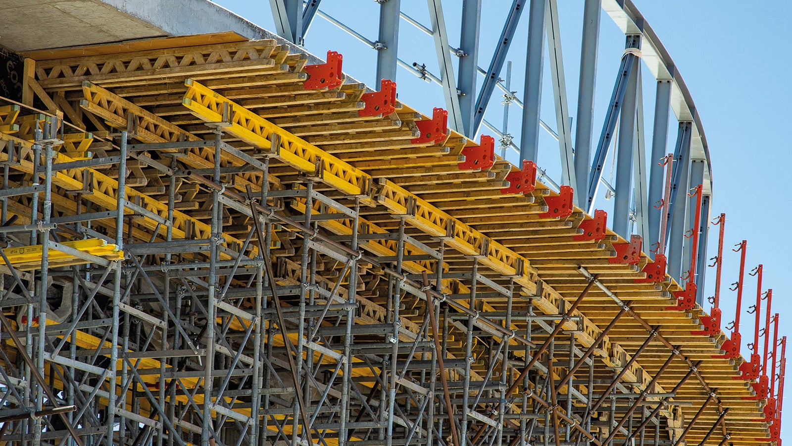 MULTIFLEX girder slab formwork for fast and flexible covering of the base of the ELT 