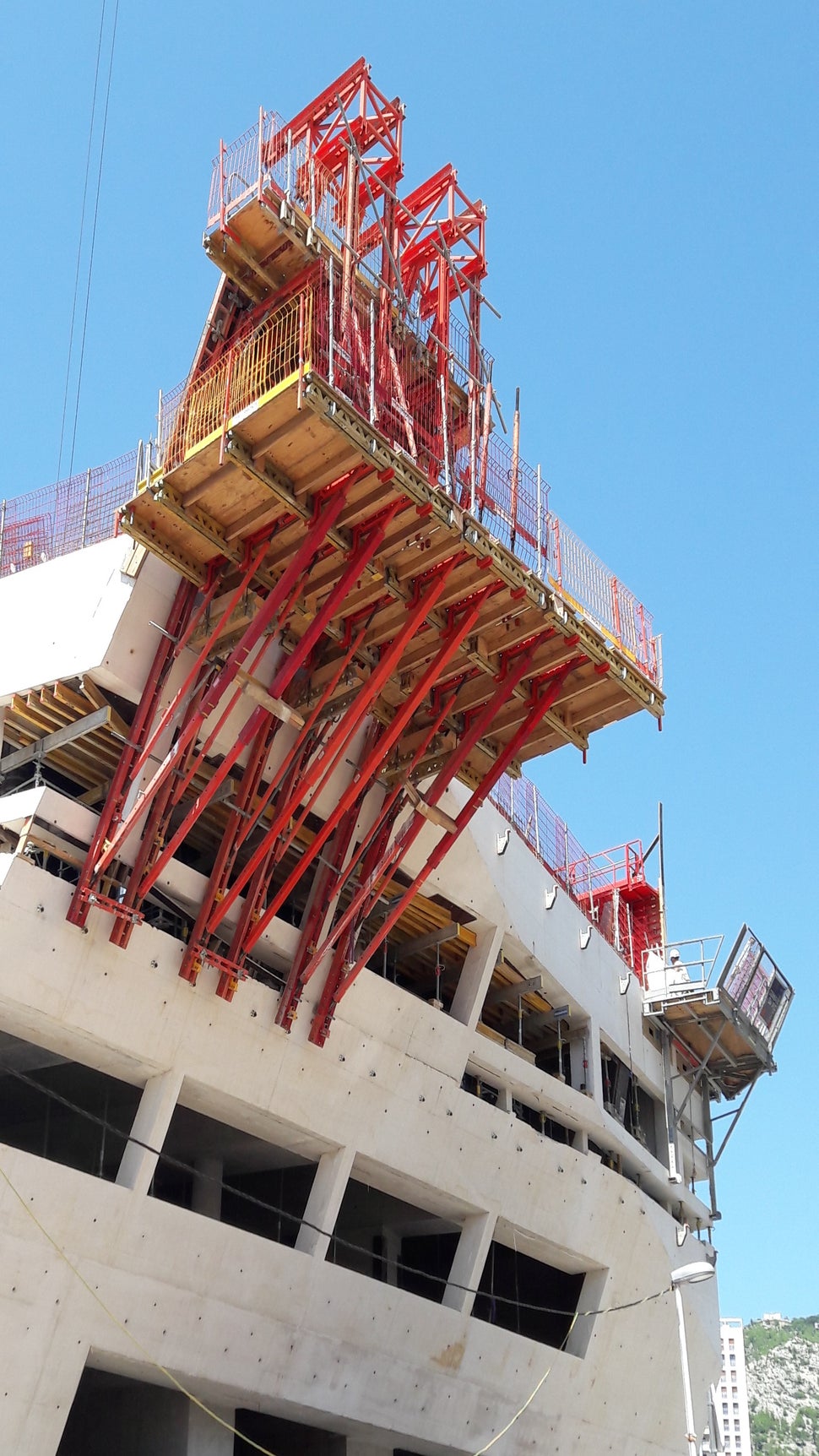 2ème, 3ème et 4ème levées : consoles grimpantes inclinées