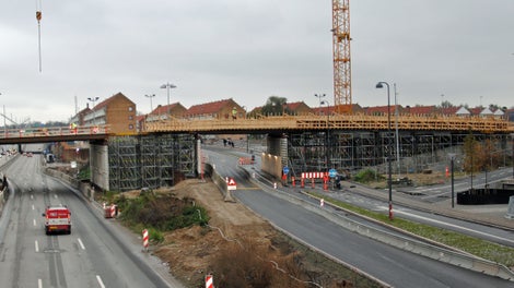 Understøtning med PERI UP og HD 200 etableres