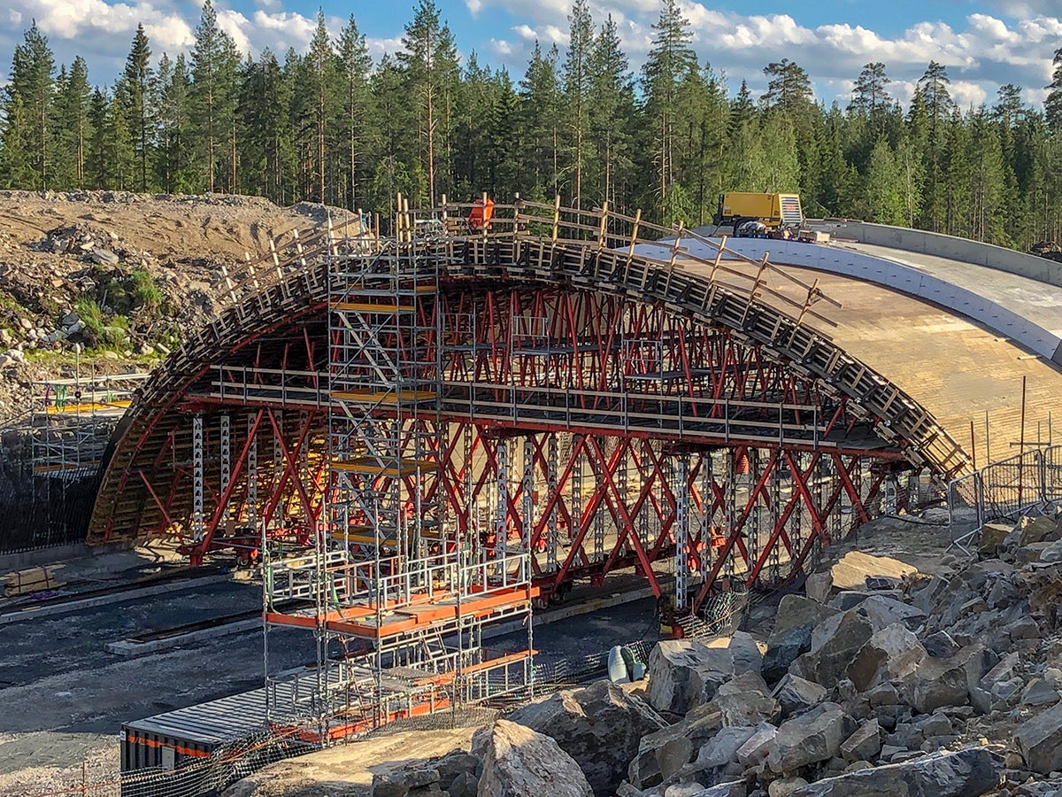 Forskalingsvognen kunne trekkes frem i sin helhet uten å dele vognen