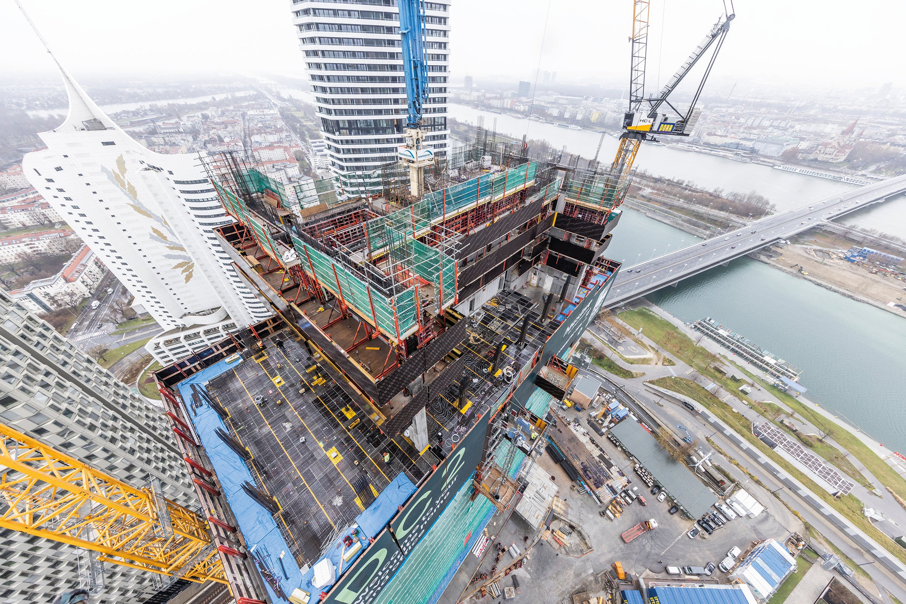 PERI apoya el proyecto de construcción con soluciones innovadoras de encofrado y andamio que garantizan un alto nivel de seguridad y eficiencia en la obra.<br/>(Foto: PERI SE)