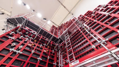 The experts from PERI provided insight into the future of the tried-and-tested MAXIMO Panel Formwork, which is impressive in terms of efficiency and sustainability. 