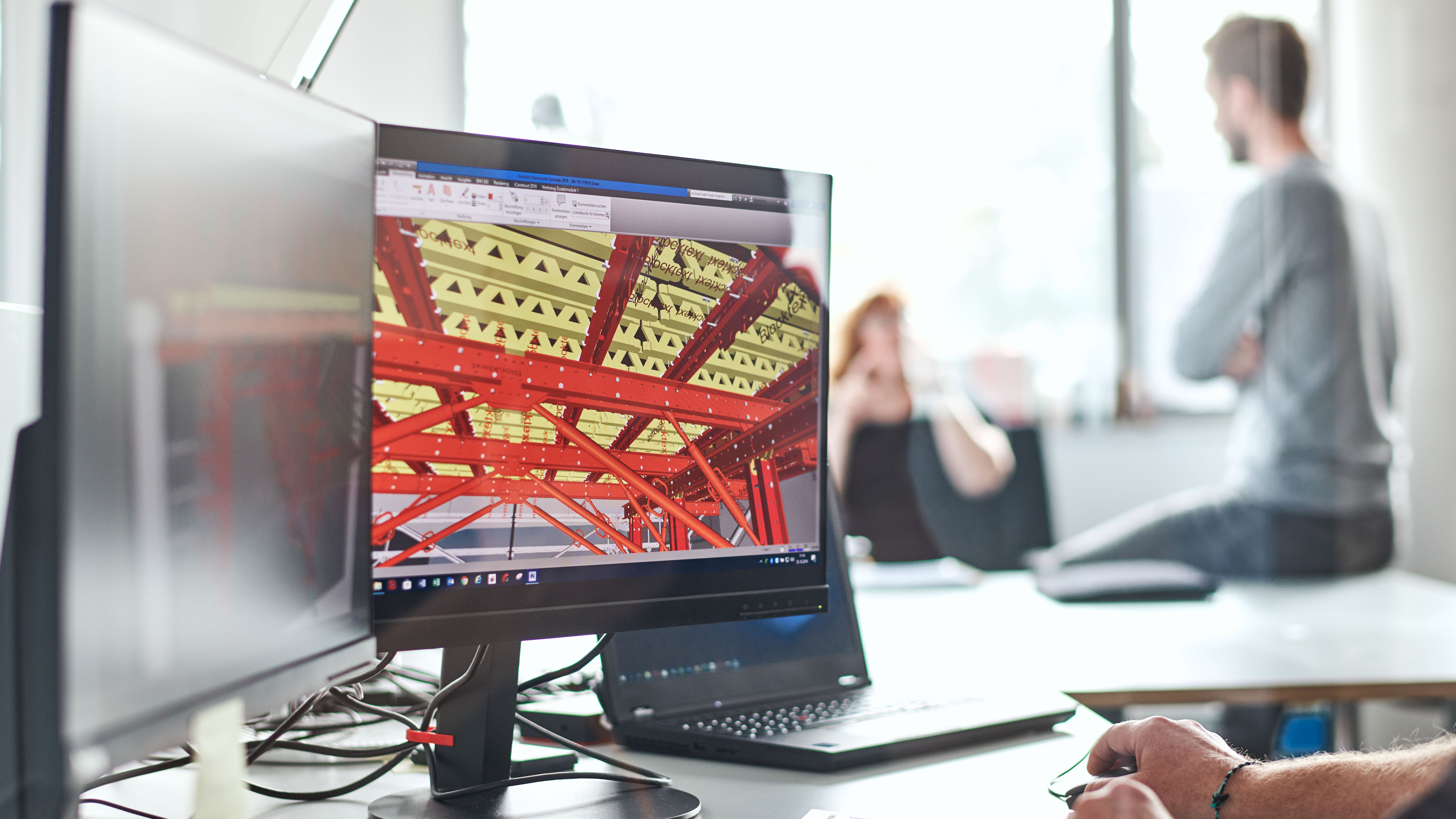 Bildschirm mit PERI Software