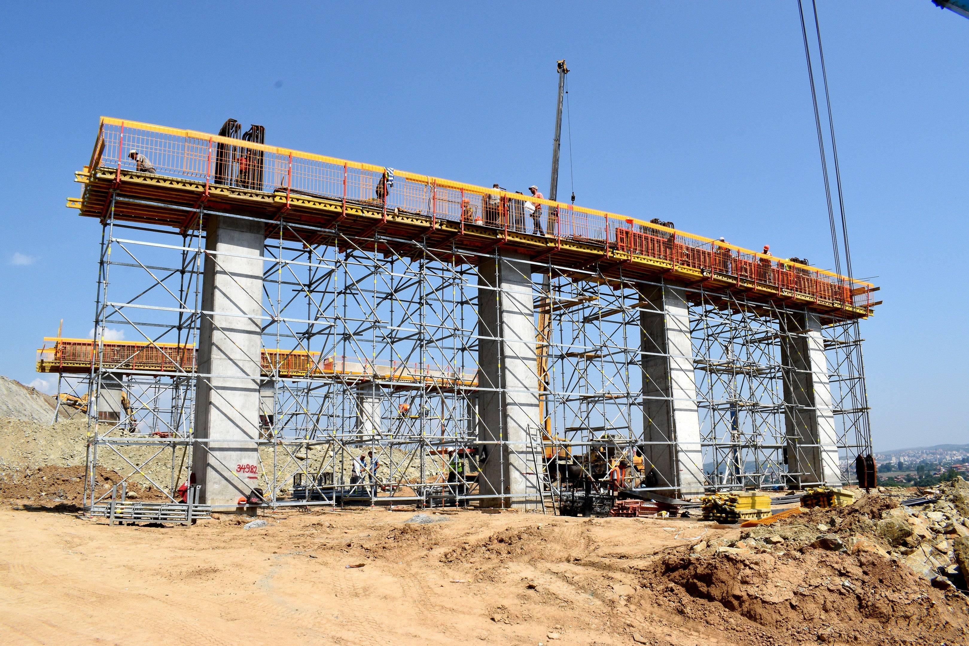 Изграждане на ригели с PERI UP FLEX