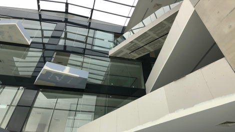 Изграждане на производствена база с представителен магазин MONNI - видим бетон 