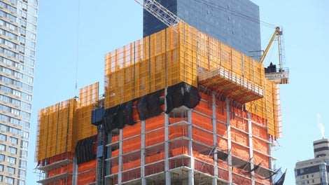 For perimeter protection of this project the contractor used approximately 20,000 ft² of the LPS screen and 1,500 ft² of loading platforms.