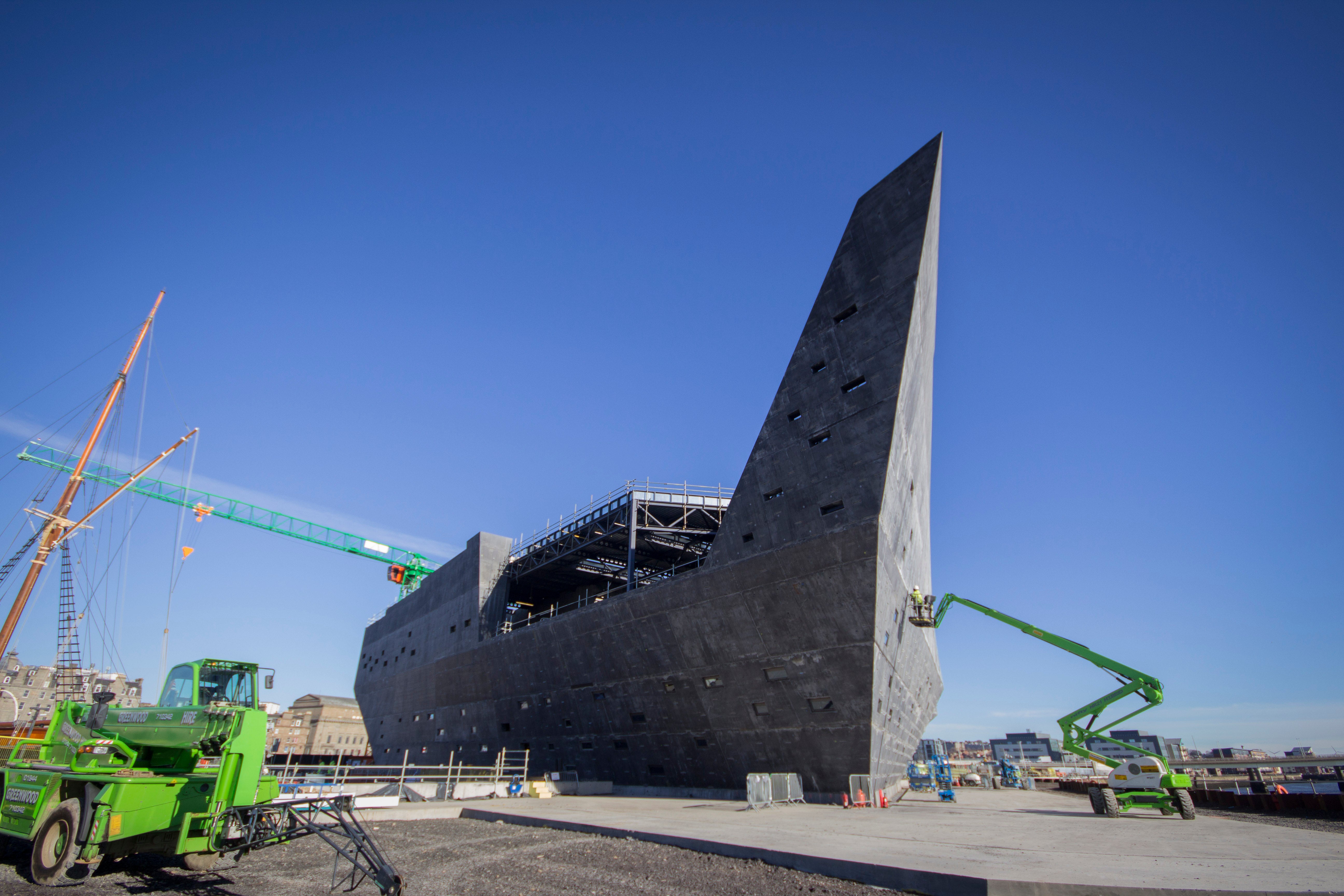 1277 bespoke VARIO shutters were fabricated and delivered to the site