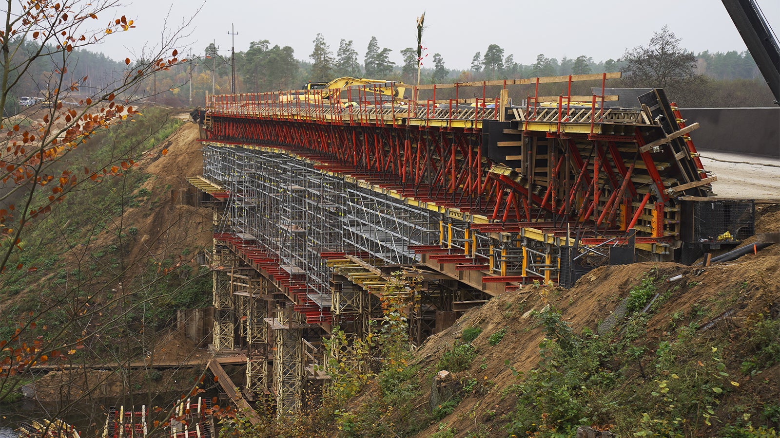 Przebudowa mostu kolejowego w km 107+884 na rzece Łupawa 