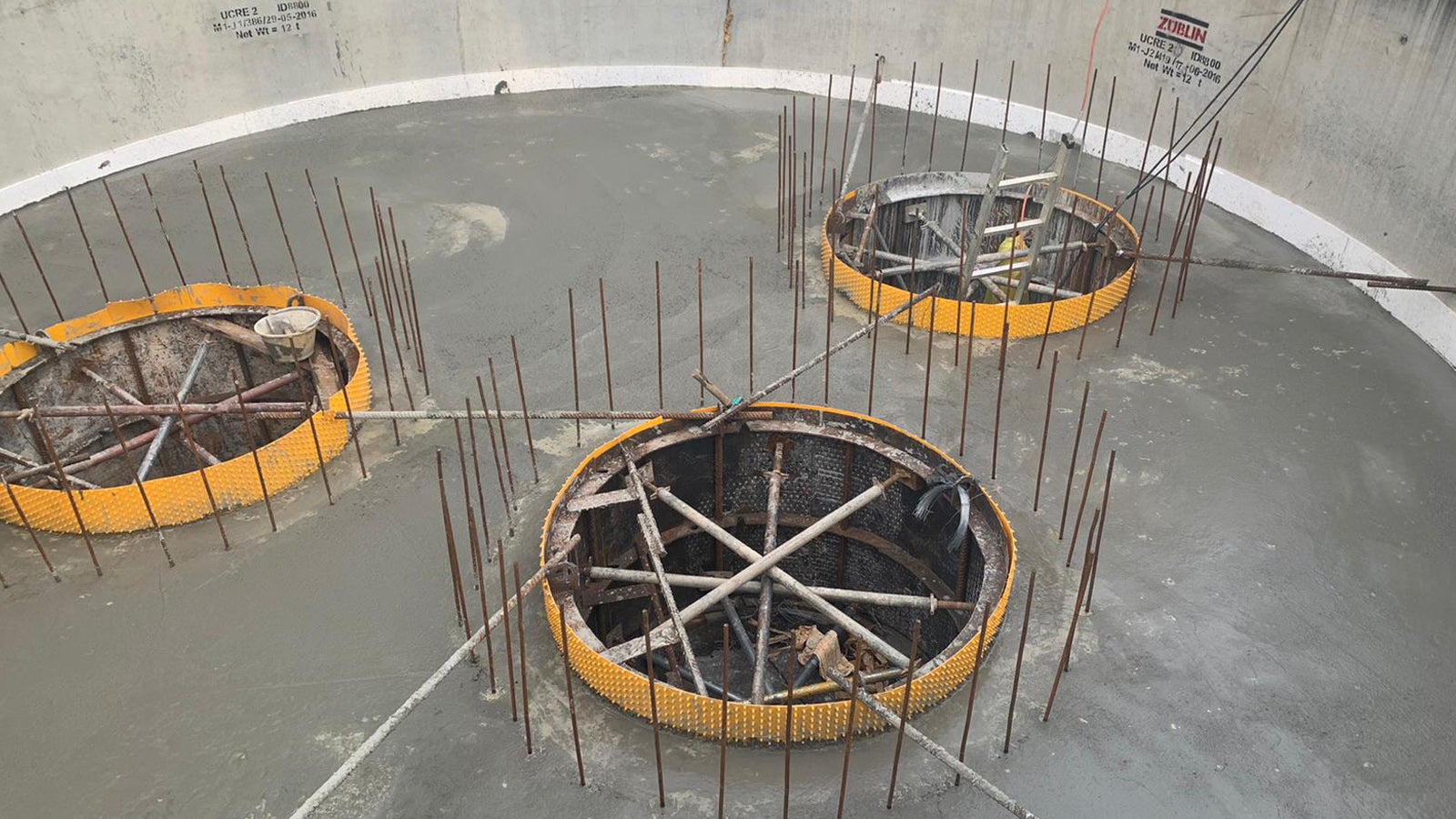 Utilizing PERI UP, roof slab for the shaft was casted efficiently