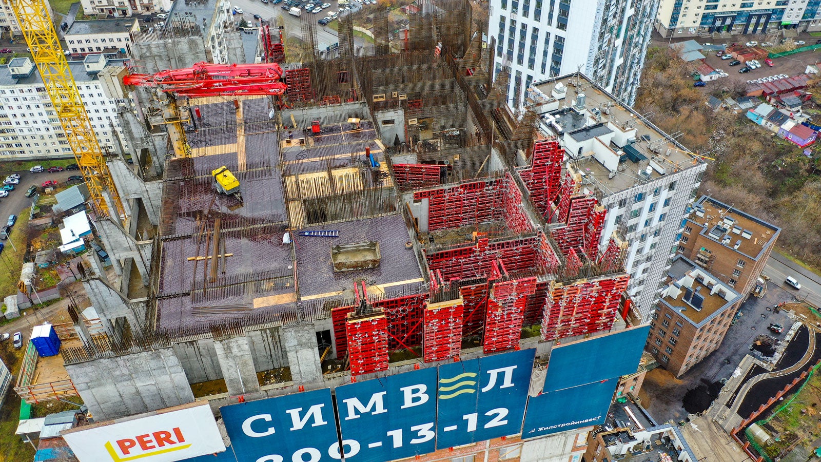 Защитные экраны RCS обеспечивают безопасность при работе на высоте.