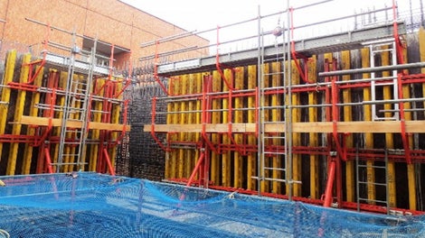 CBクライミング作業足場設置 