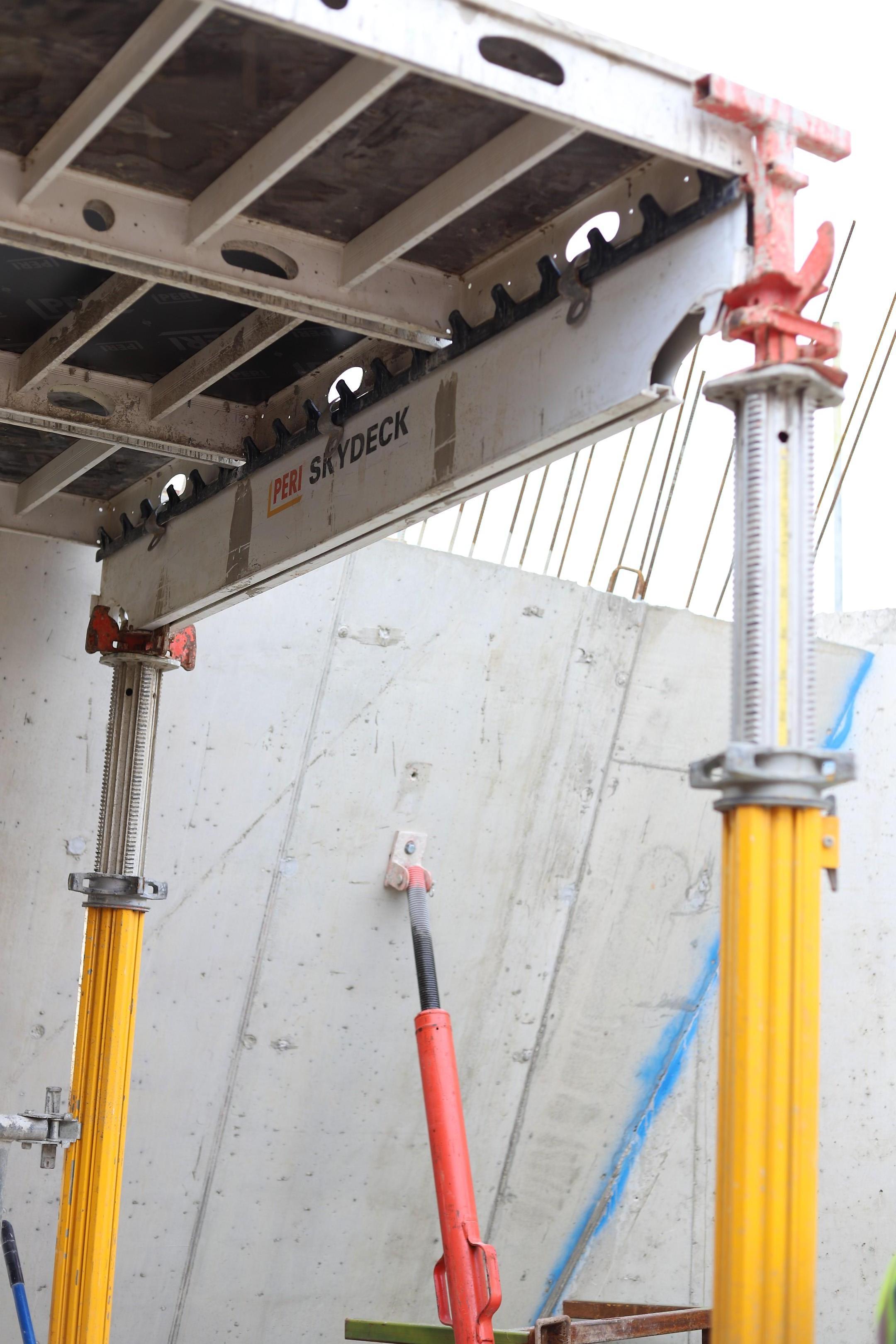 PERI SKYDECK slab formwork used to construct reinforced concrete floor slabs at Town Quay.