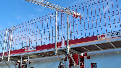 MAXIMO-, TRIO- sekä MXH-järjestelmän kanssa sopiva MXK-työtasojärjestelmä on äärimmäisen turvallinen maassa asennettavien osiensa vuoksi.