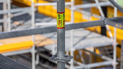 Met het toegepaste PERI UP Flex modulaire steigersysteem is een veilige werkplek gecreëerd voor de mensen die aan de bouw werken.