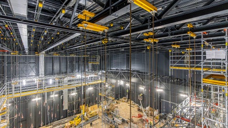 Grundlage des Zugangskonzepts war eine detaillierte Abstimmung der PERI Ingenieure mit NTM und der Bühnentechnik, angepasst an deren Bedürfnisse und die geplante Hallenkonstruktion.