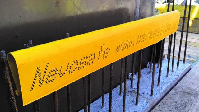 Nevosafe līstes stiegrojuma galu nosegšanai ar metāla serdi