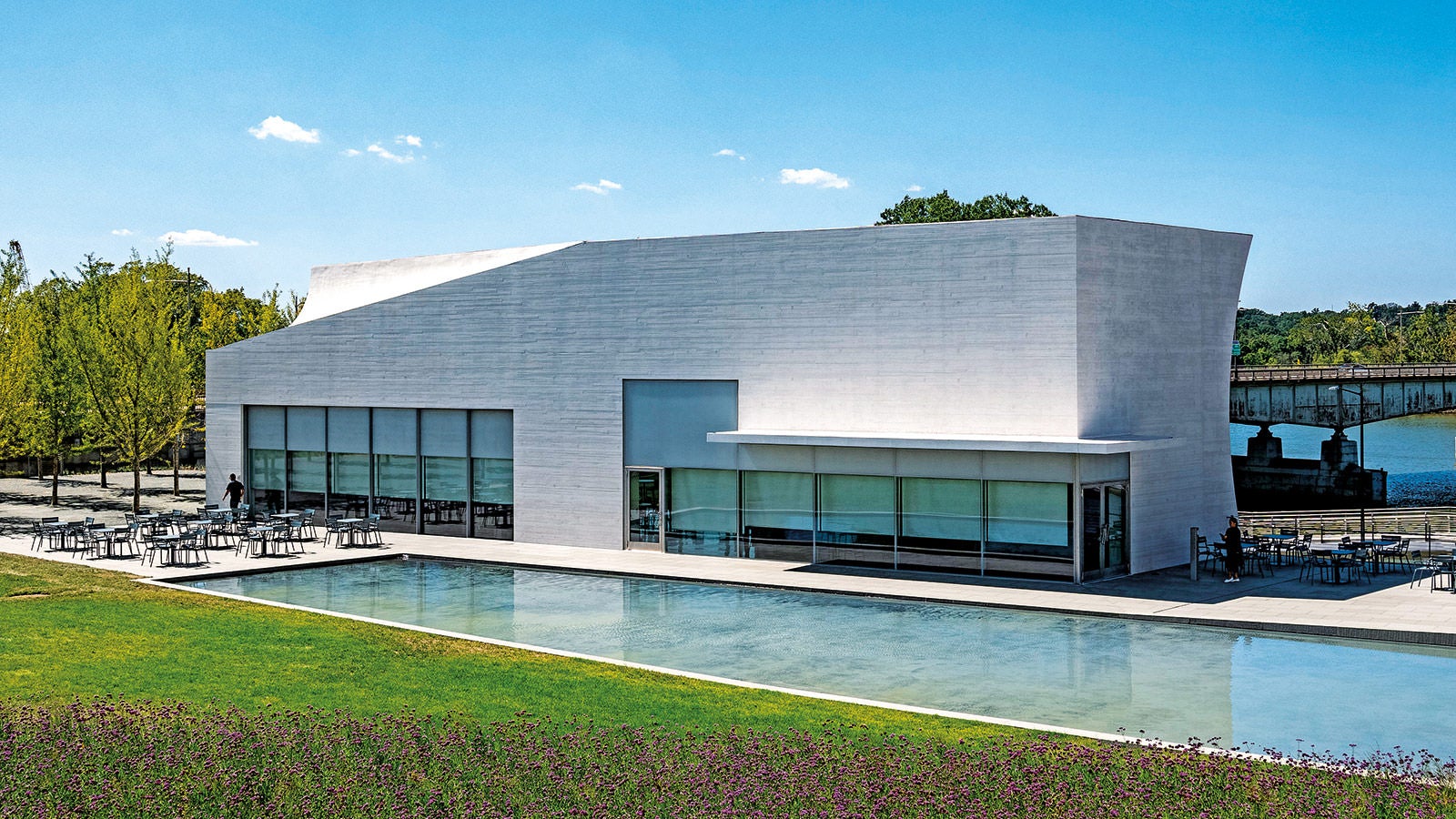 The extension consists of the Welcome Pavilion, the River Pavilion, and the Skylight Pavilion.<br/>(Photo: Cowles Graphic Design)