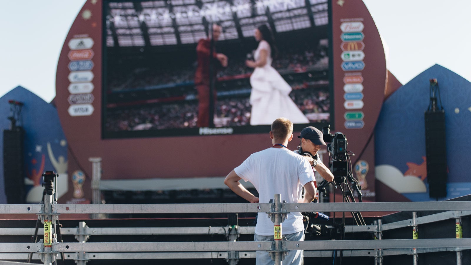 Главной задачей при проектировании телевизионной платформы стояло добиться высокой жесткости конструкции, чтобы ни при каких внешних воздействиях не возникали колебания или вибрации, которые могут пагубно влиять на качество картинки камеры. 