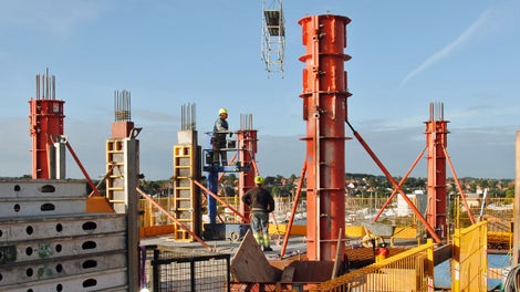 Søjler forskallet med SRS rundsøjleforme. 