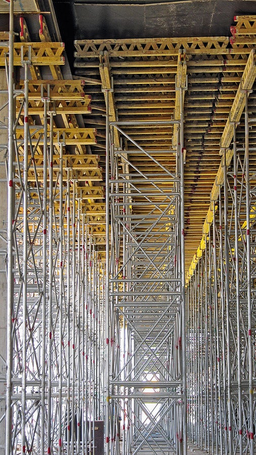 PD 8 slab tables with 2 x GT 24 main beams and GT 24 cross beams.<br/>