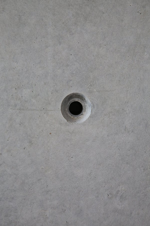 Система герметизации соединений предотвращает вытекание бетонного молочка и обеспечивает высокое качество краев анкерных отверстий.