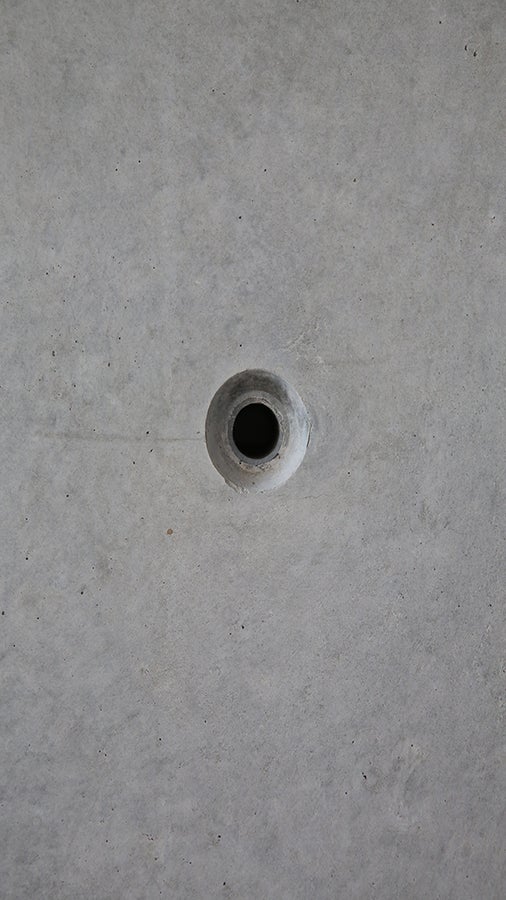 Система герметизации соединений предотвращает вытекание бетонного молочка и обеспечивает высокое качество краев анкерных отверстий.