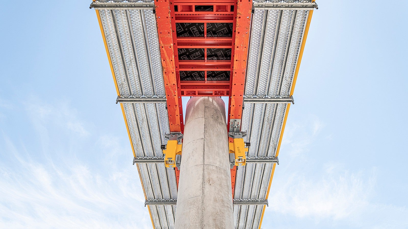 VSS Configuration<br/>The Speed Stage configuration is used for the construction of bridgeheads. The number of components is kept small and the split-soffit technology makes the system ideal for fast work.<br/>